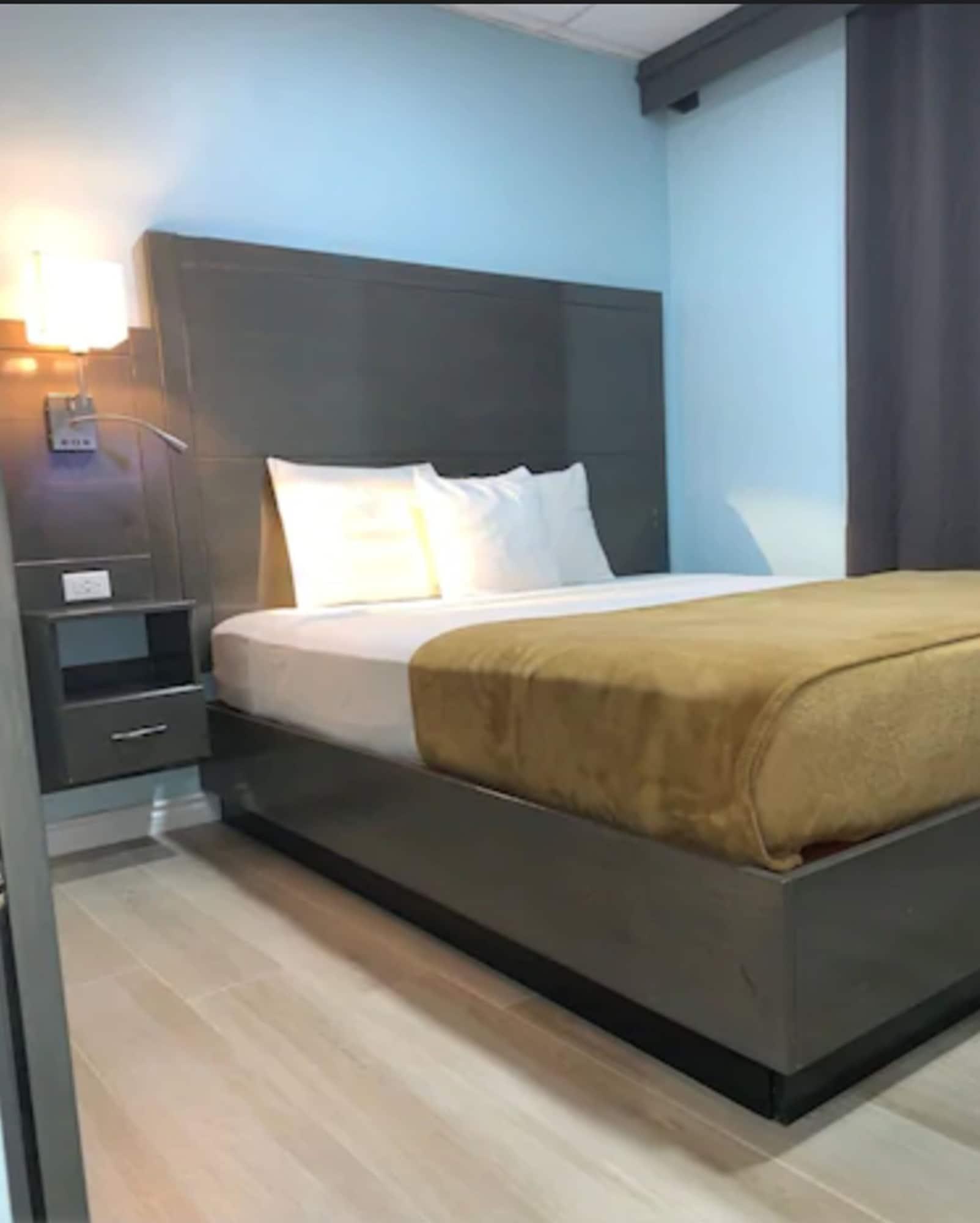 Airport Suites Hotel Piarco Esterno foto