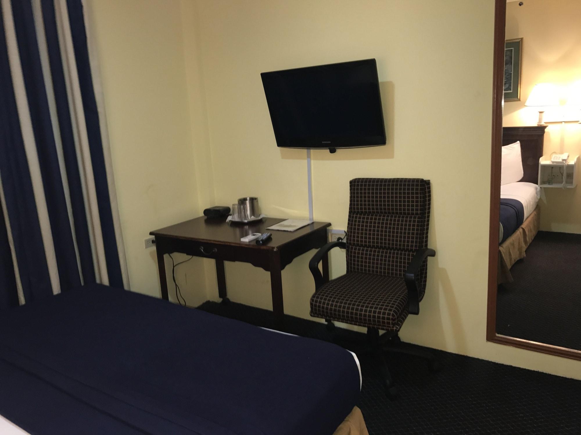Airport Suites Hotel Piarco Esterno foto