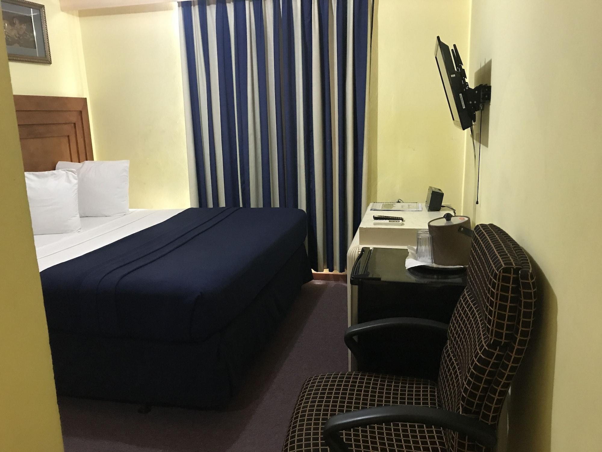 Airport Suites Hotel Piarco Esterno foto