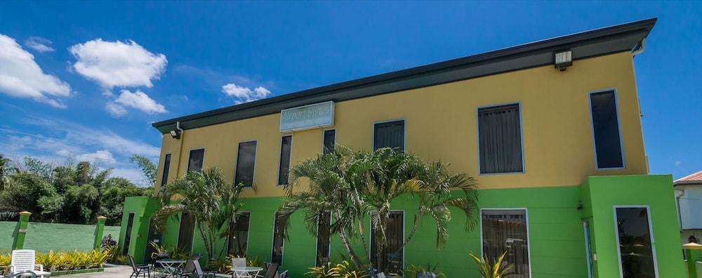 Airport Suites Hotel Piarco Esterno foto