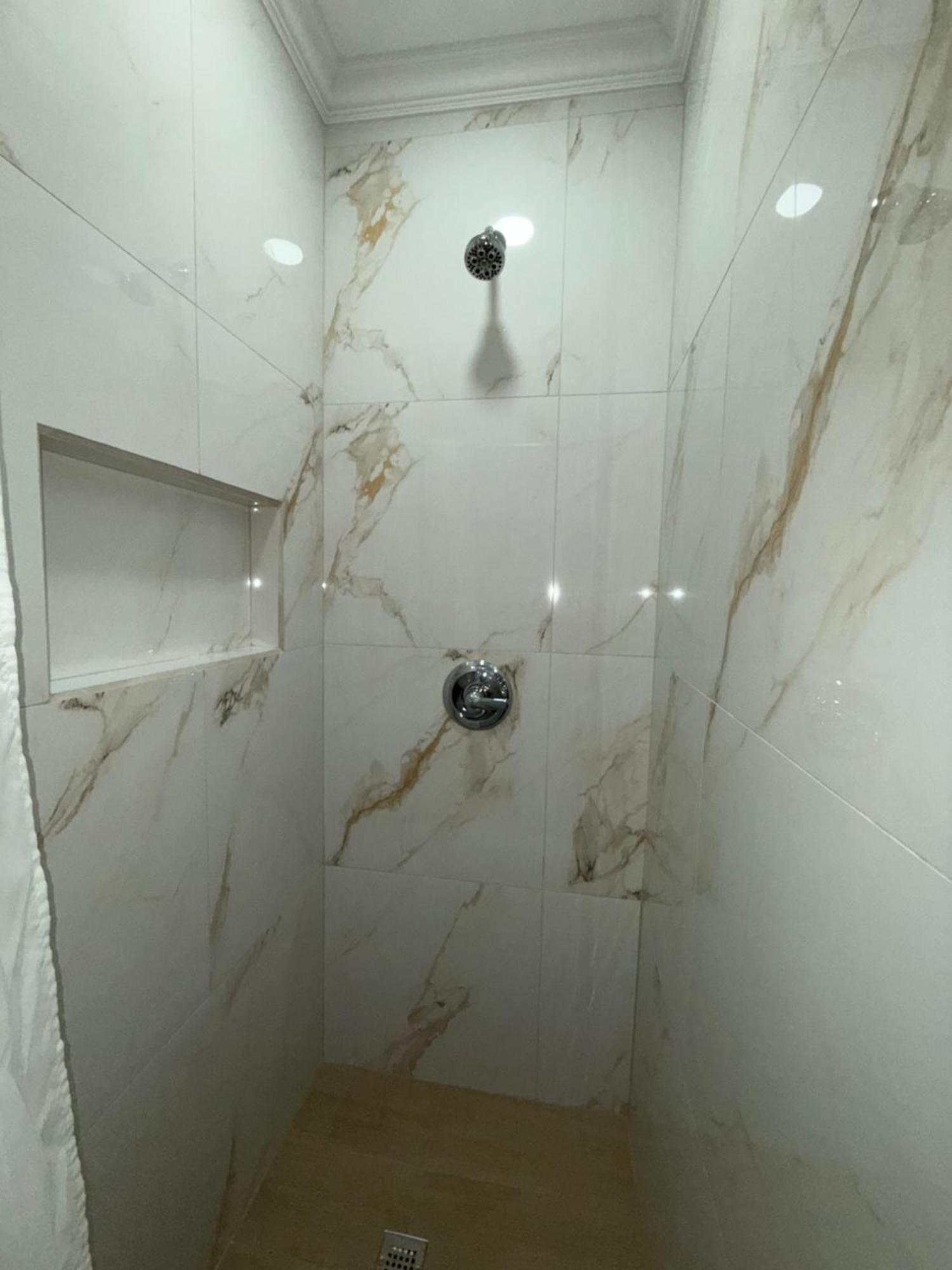 Airport Suites Hotel Piarco Esterno foto