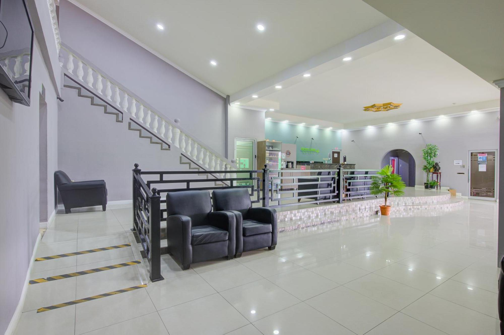 Airport Suites Hotel Piarco Esterno foto