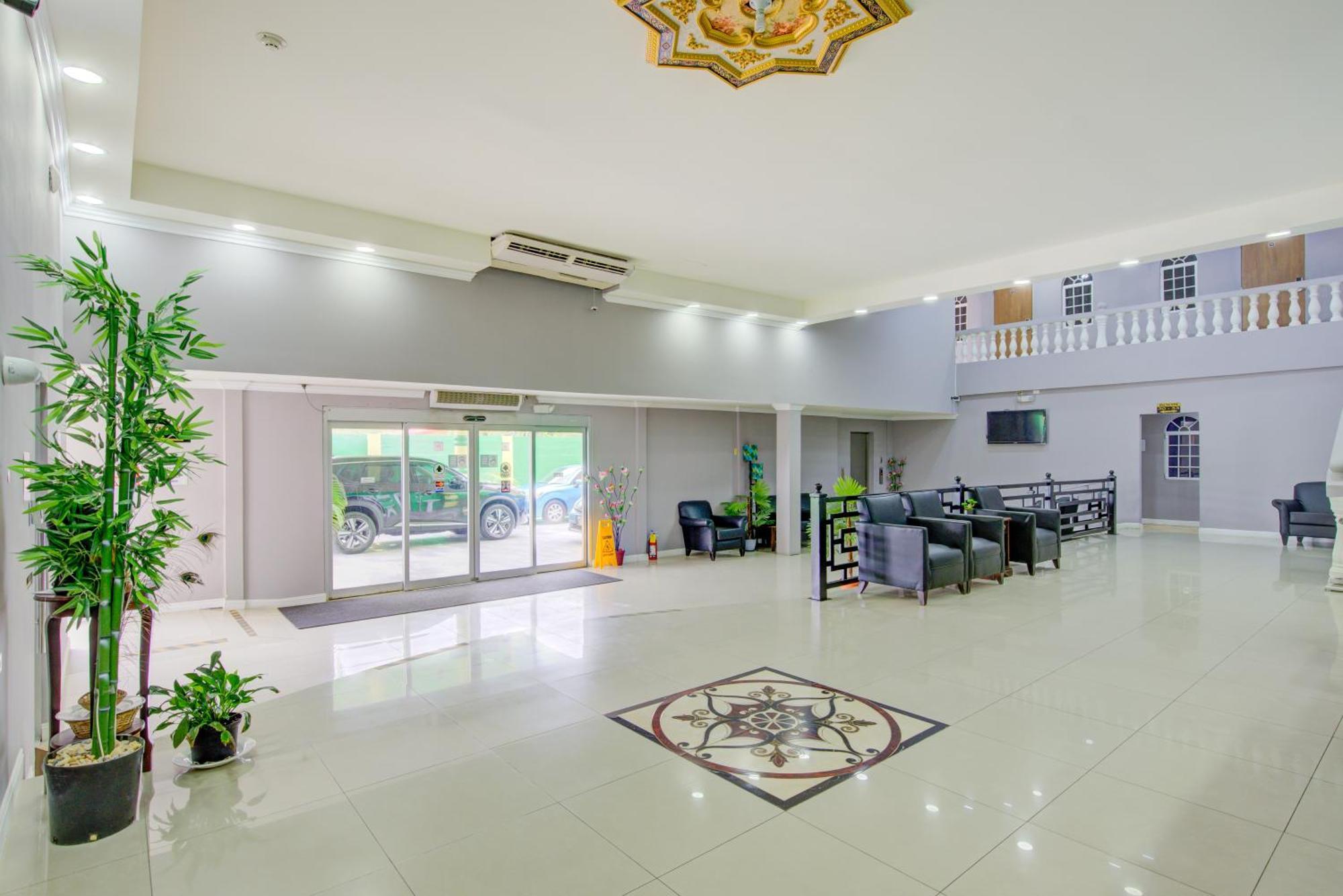 Airport Suites Hotel Piarco Esterno foto