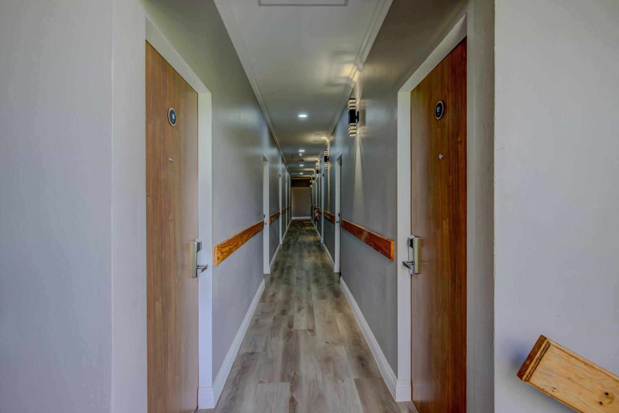 Airport Suites Hotel Piarco Esterno foto
